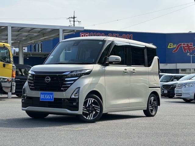 NISSAN ROOX