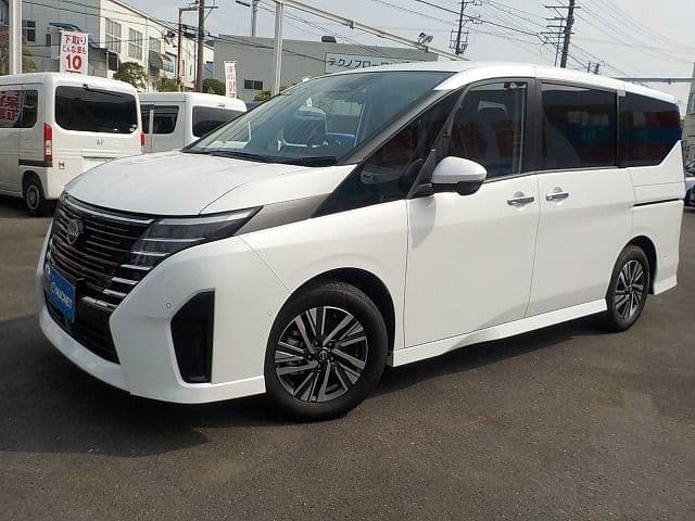NISSAN SERENA WG