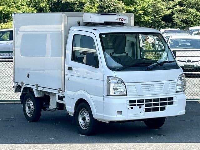 NISSAN NT100 CLIPPER