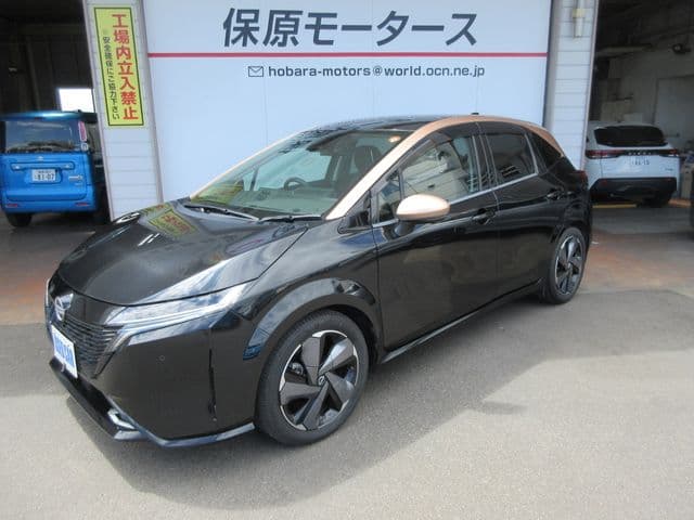 NISSAN AURA