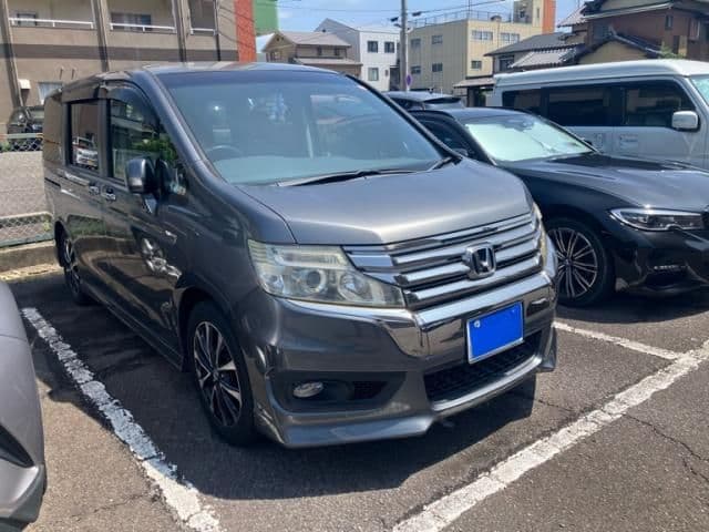 HONDA STEPWAGON SPADA