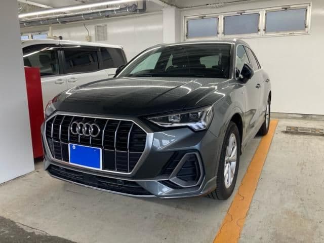 AUDI AUDI Q3