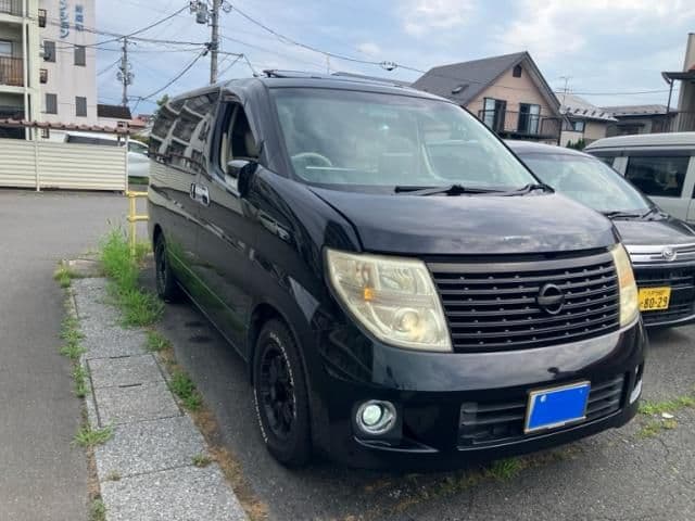 NISSAN ELGRAND 4WD