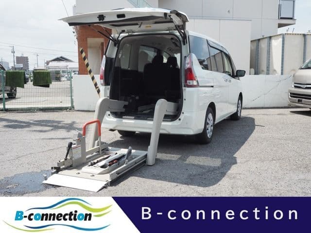 NISSAN SERENA S-HYBRID 4WD