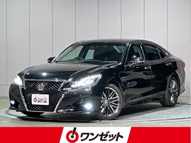 TOYOTA CROWN sedan