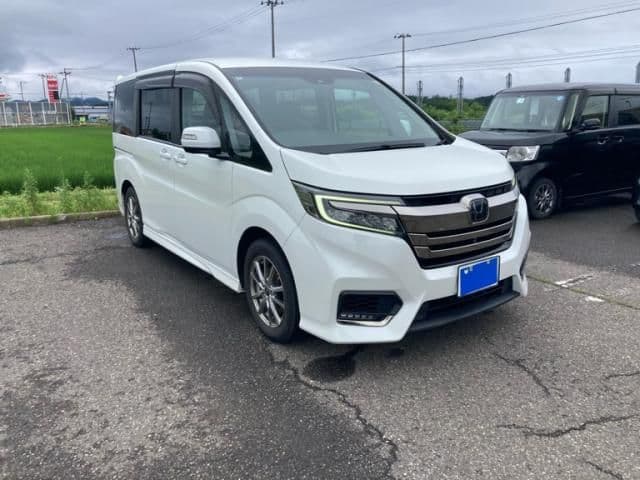 HONDA STEPWAGON SPADA 4WD