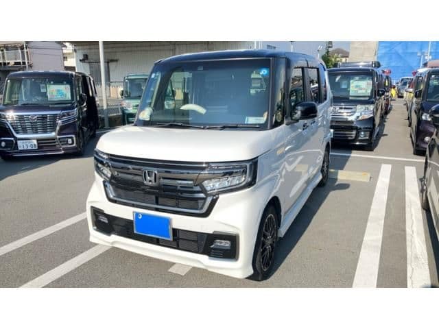 HONDA N BOX CUSTOM 4WD