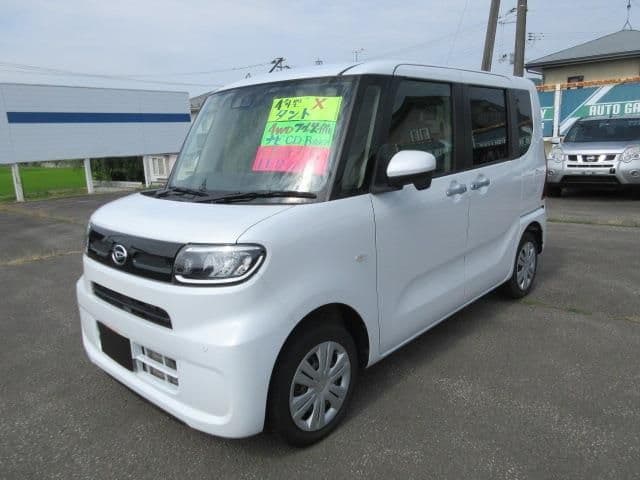 DAIHATSU TANTO 4WD