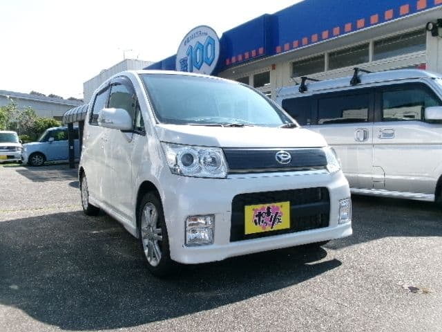 DAIHATSU MOVE CUSTOM 4WD