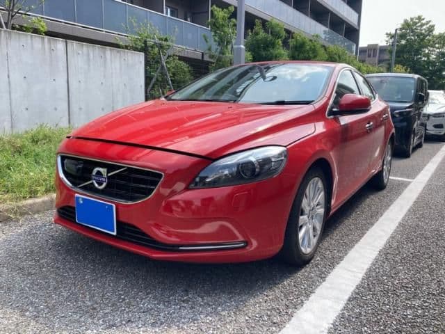 VOLVO VOLVO V40