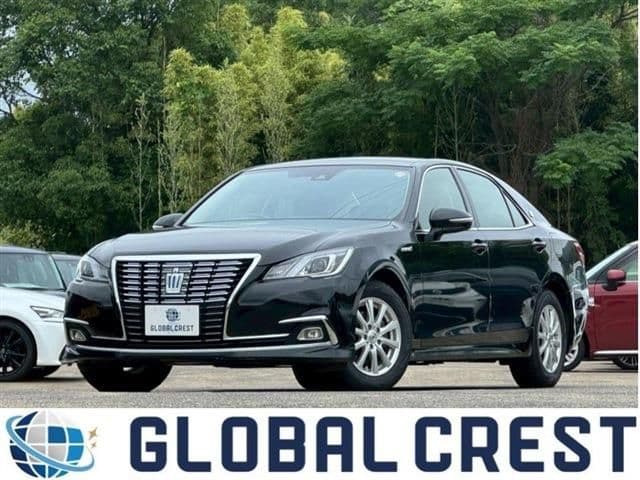 TOYOTA CROWN sedan hybrid