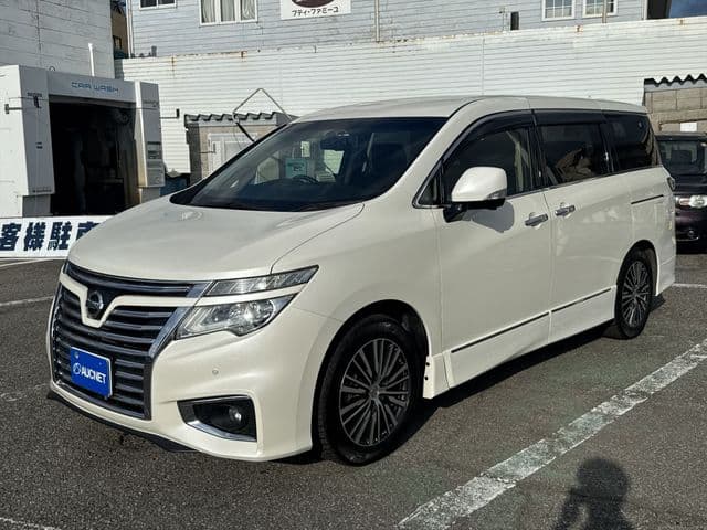 NISSAN ELGRAND