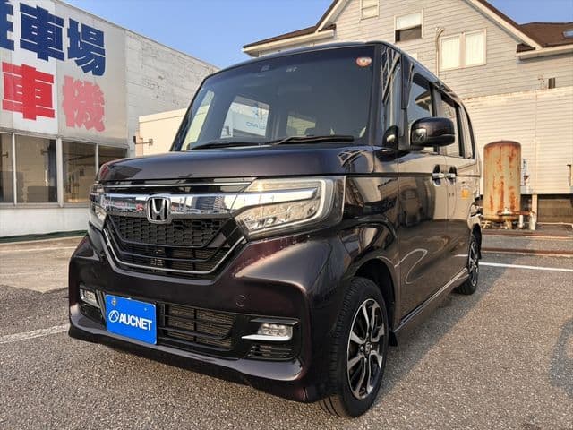 HONDA N BOX CUSTOM 4WD