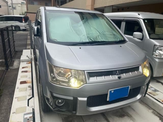 MITSUBISHI DELICA D:5 4WD