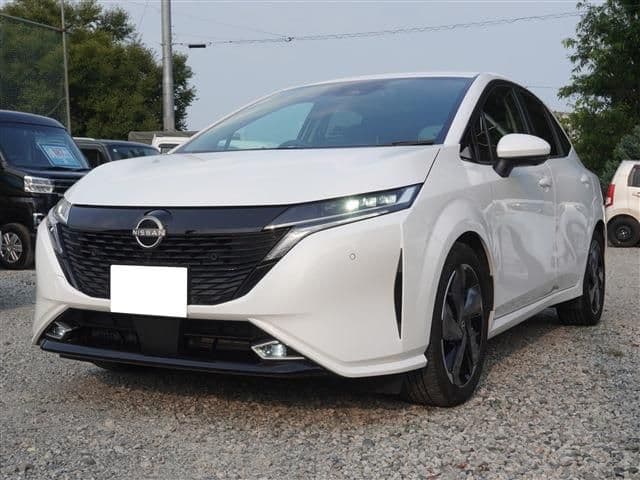 NISSAN AURA