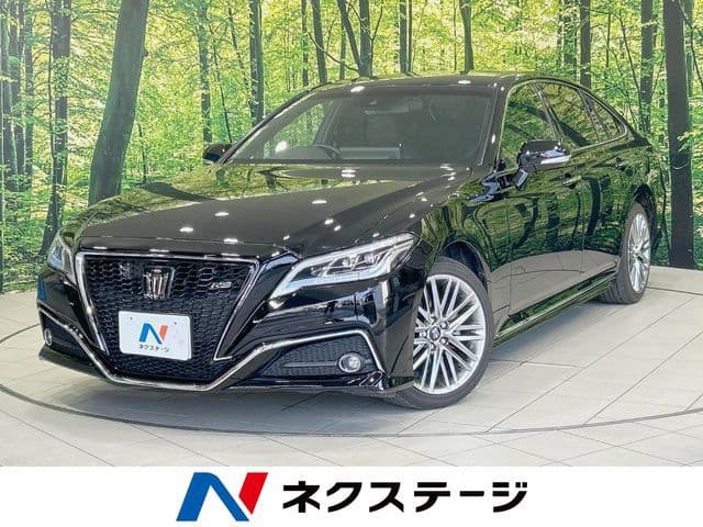 TOYOTA CROWN sedan