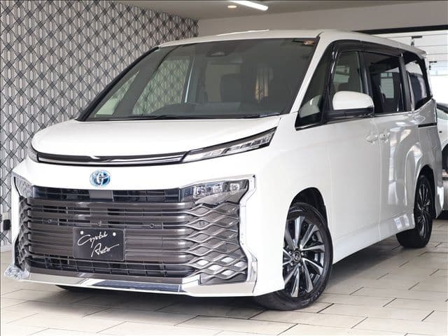 TOYOTA VOXY HYBRID
