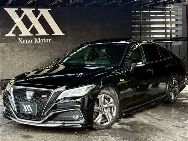 TOYOTA CROWN sedan hybrid