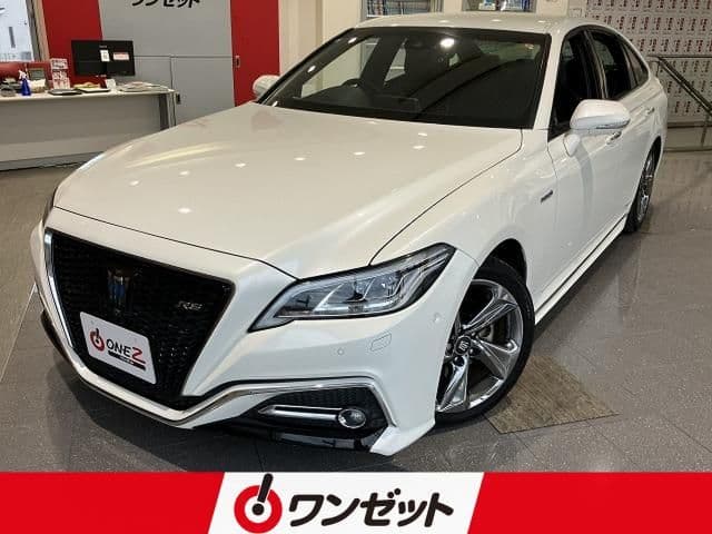 TOYOTA CROWN sedan hybrid