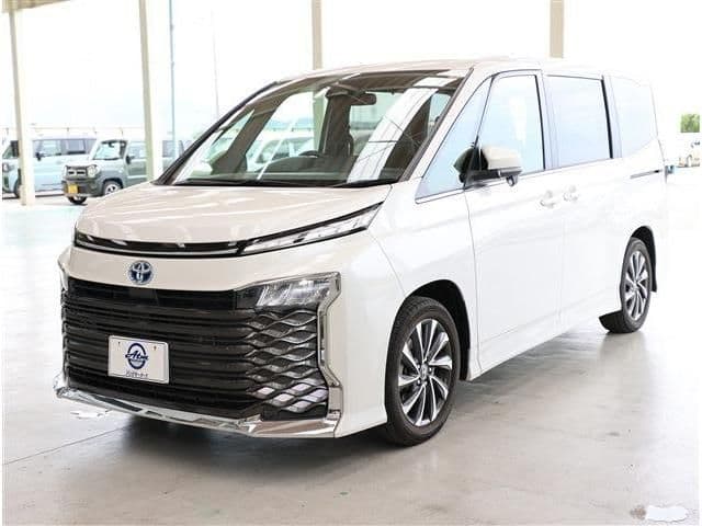 TOYOTA VOXY HYBRID