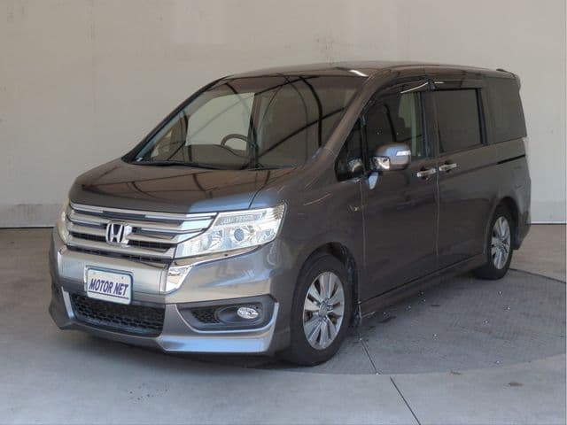 HONDA STEPWAGON SPADA