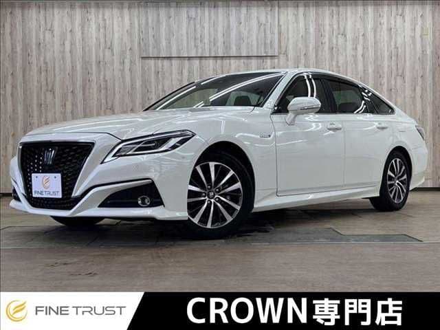 TOYOTA CROWN sedan hybrid