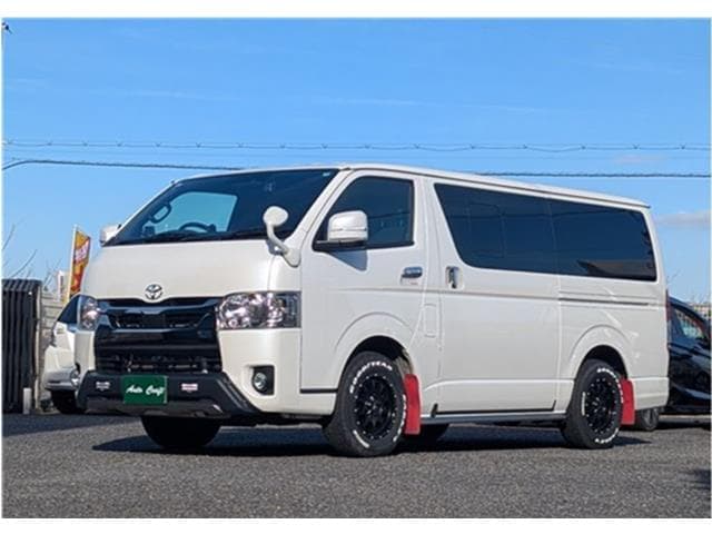 TOYOTA HIACE VAN