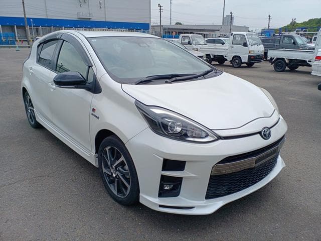 2021 TOYOTA AQUA